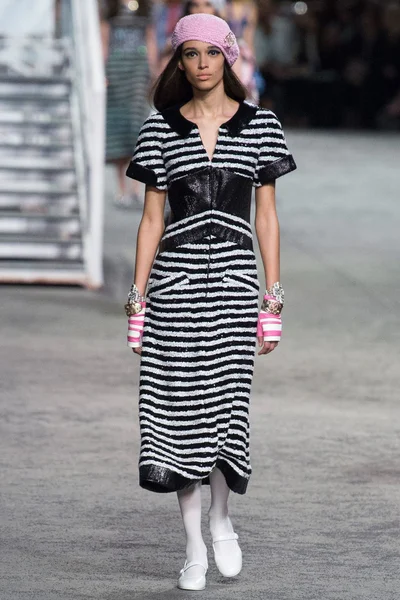 Look 69